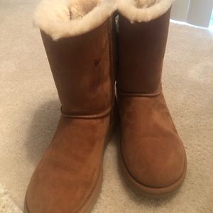 UGGS BAILEY!! Like NEW!! 🔥🔥🔥 FINAL PRICE
